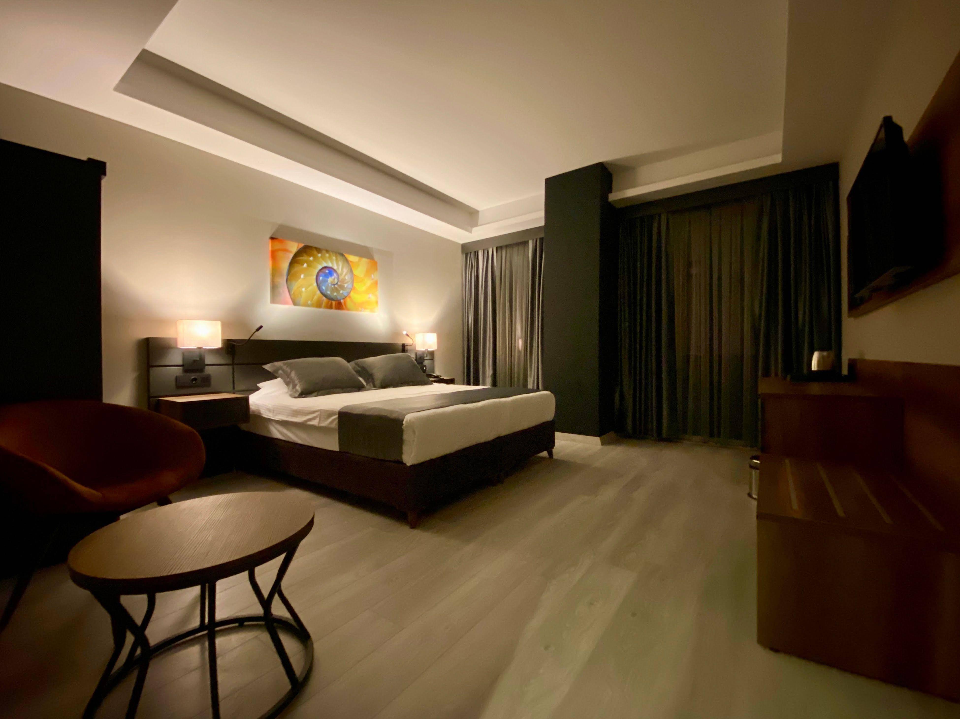 Hotel The Plaza 4*