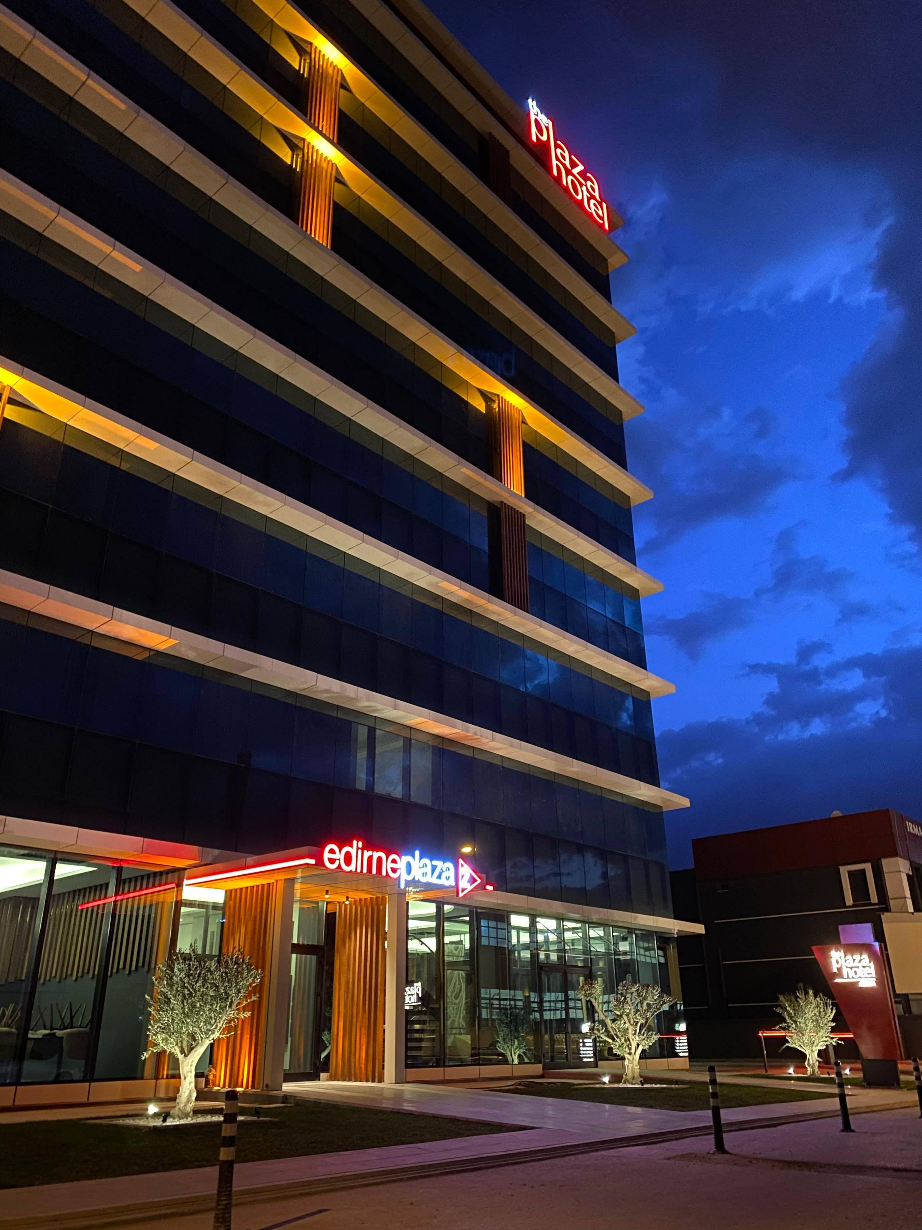 The Plaza 4*
